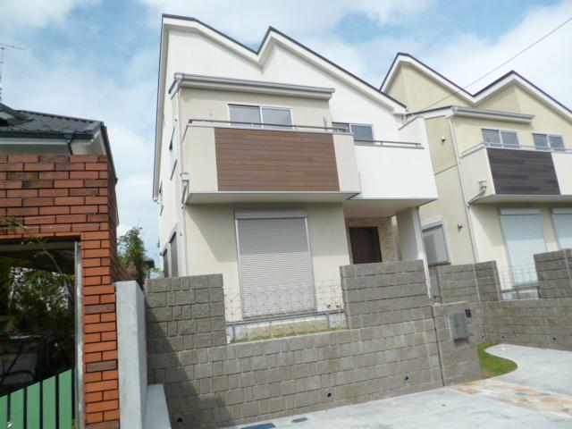 Local appearance photo. Local (10 May 2013) Shooting