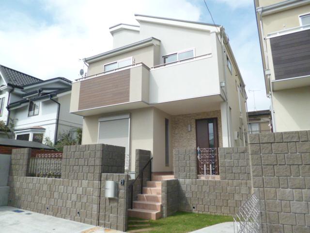 Local appearance photo. Local (10 May 2013) Shooting