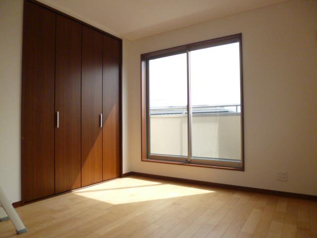 Non-living room. Indoor (10 May 2013) Shooting