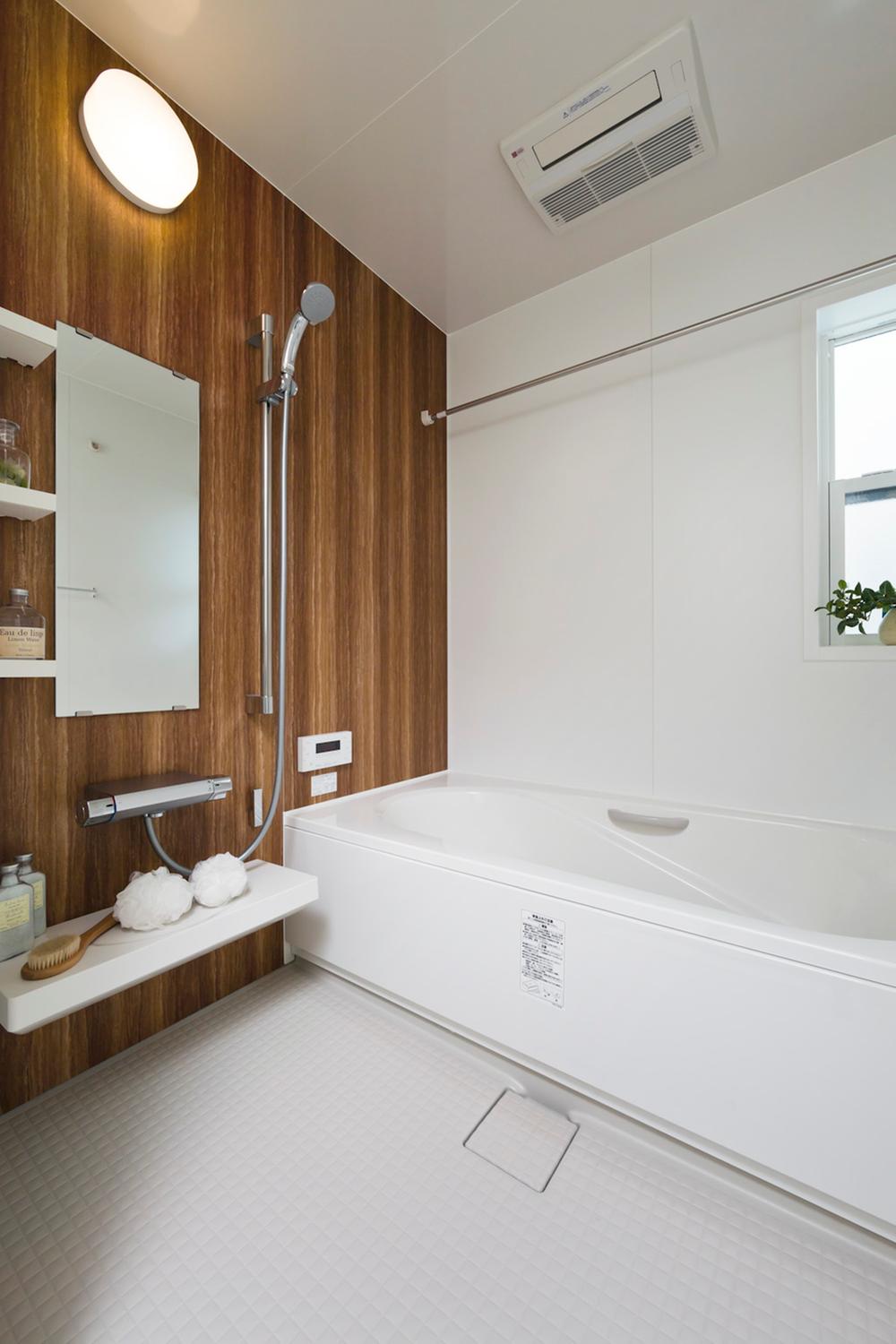 Bathroom. Bathroom (2013 November shooting) Bathroom heating dryer ・ Otobasu ・ Thermo Floor ・ Kururin poi drainage port