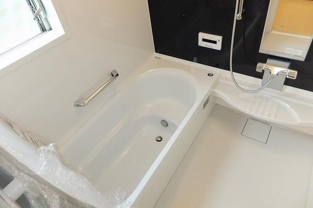 Bathroom. A Building room (October 17, 2013) Shooting