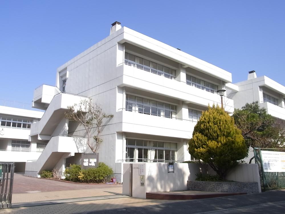 Junior high school. Higashinagaya 100m until junior high school