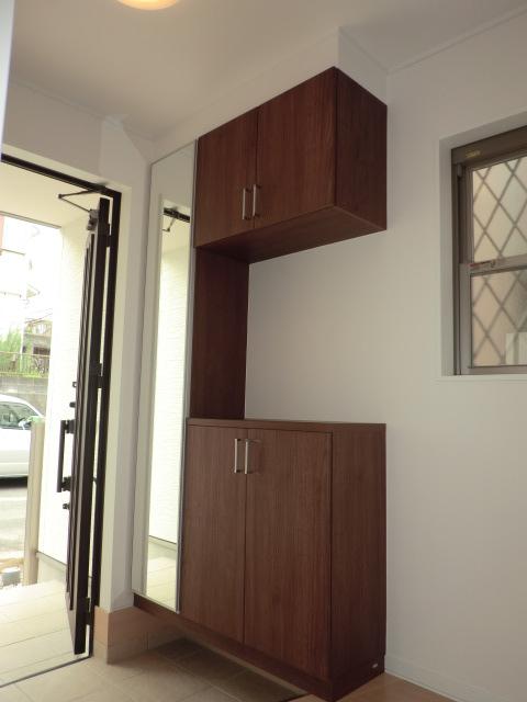 Entrance. Local (July 2013) Shooting