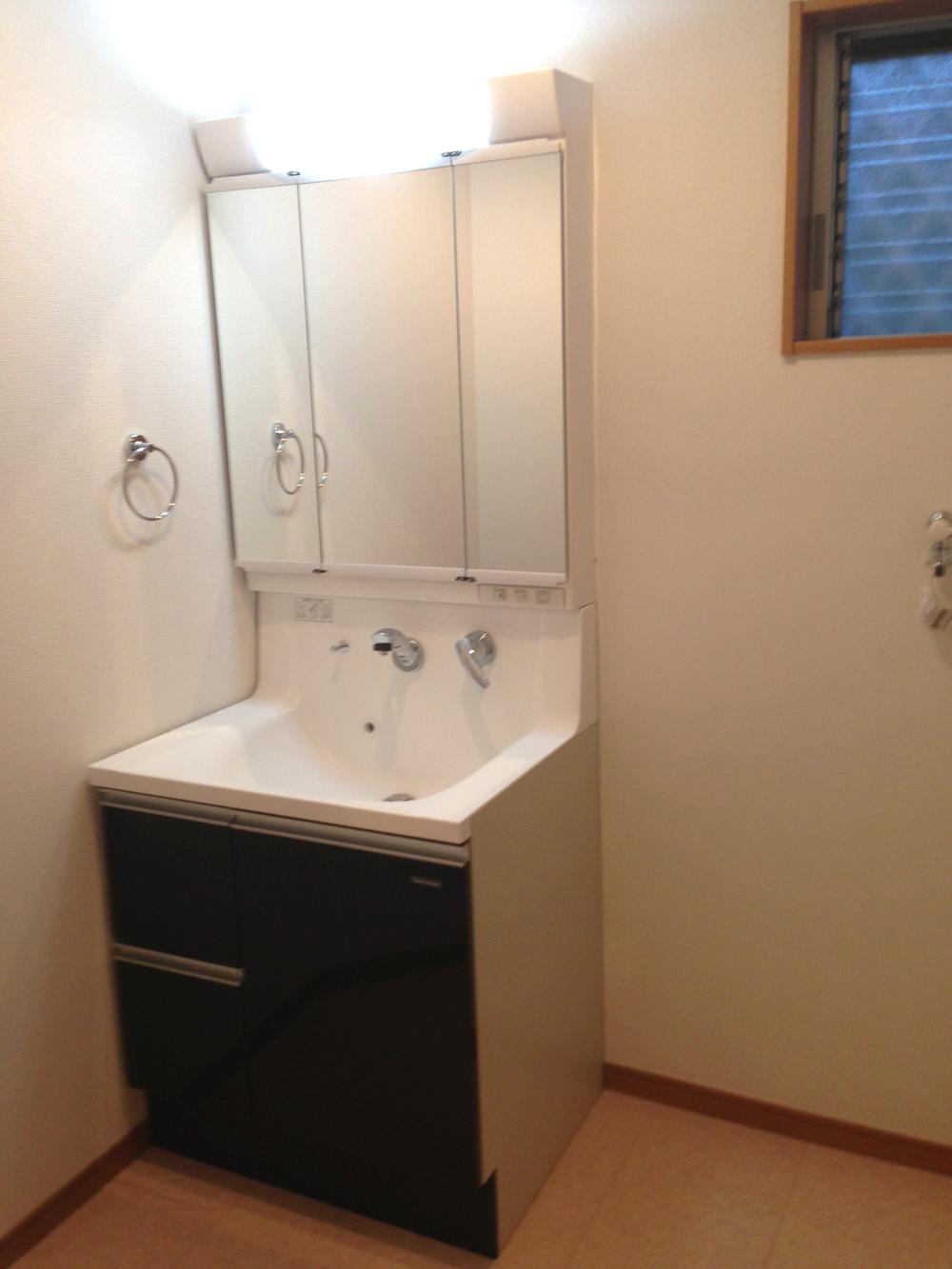 Wash basin, toilet. Local Photos