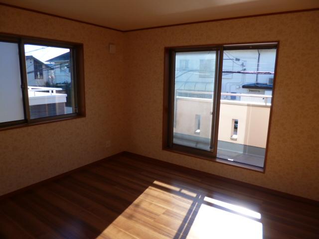 Non-living room. Indoor (11 May 2013) Shooting