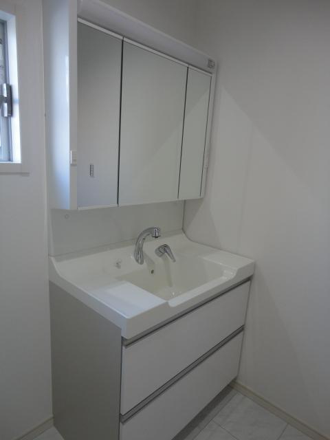 Same specifications photos (Other introspection). Example of construction Wash basin