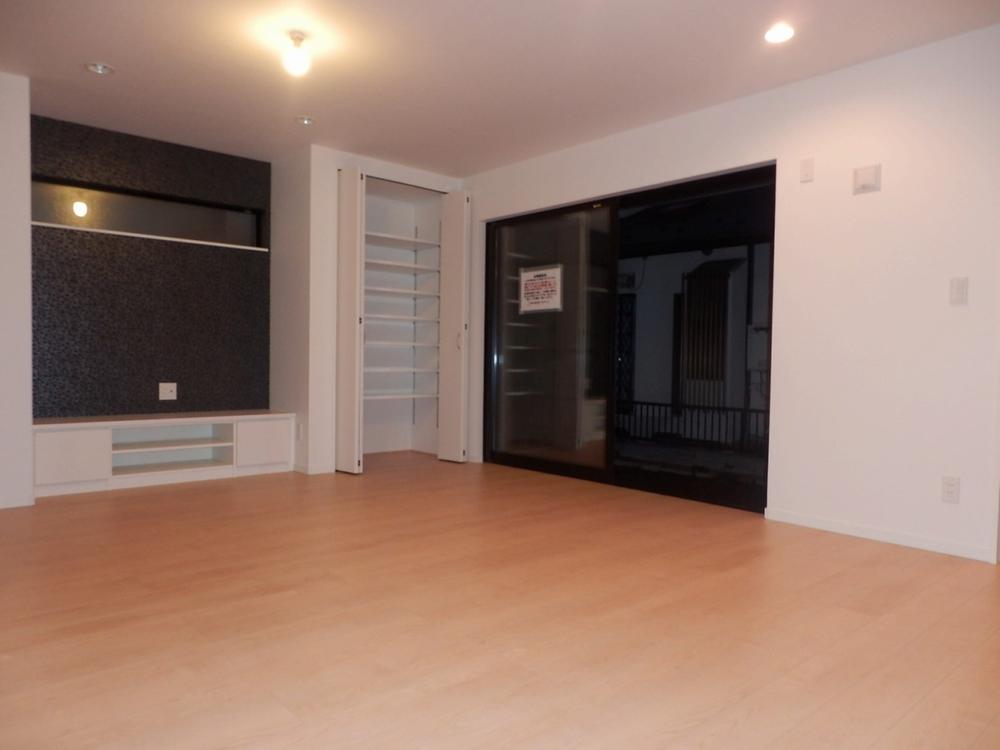 Same specifications photos (living). The company specification example photo of living