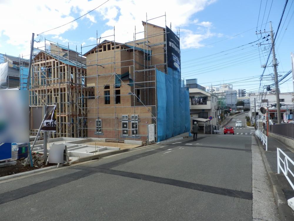 Other local. Local is per yang good! Front road is also widely, Very good location! 