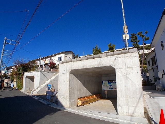 Local appearance photo. Local (12 May 2013) Shooting