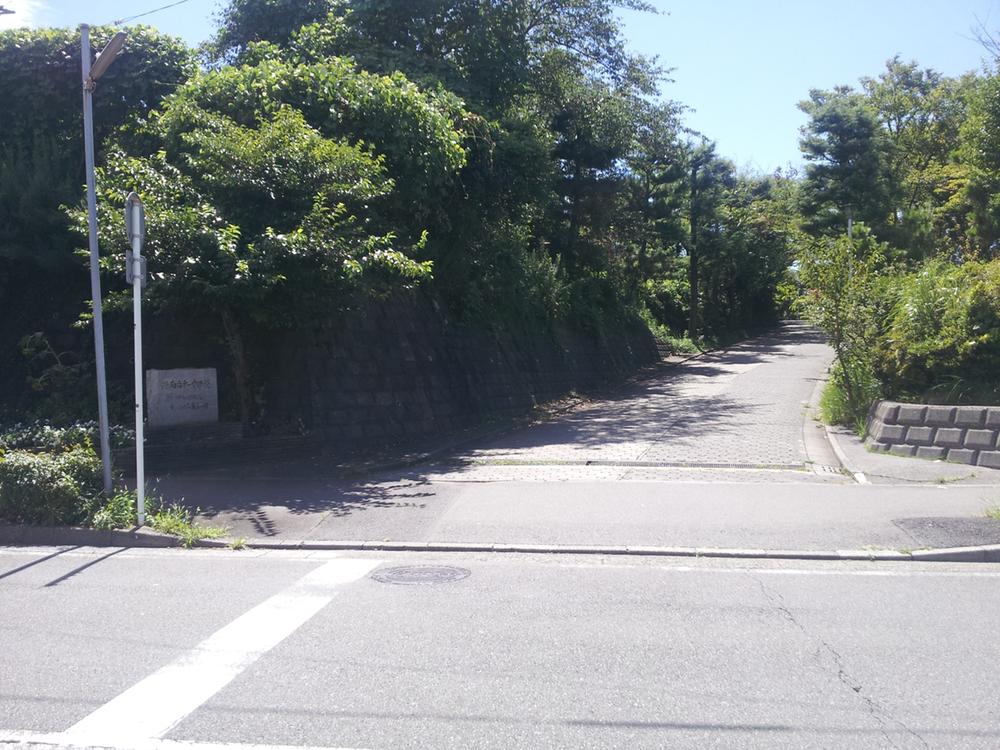 Junior high school. Yokohama Municipal Konandai 1300m to the first junior high school