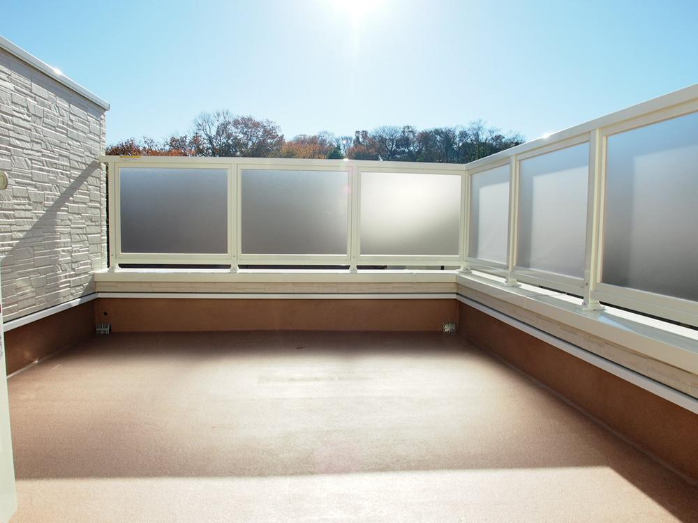 Balcony. Local (2013 early December) Shooting Sky balcony