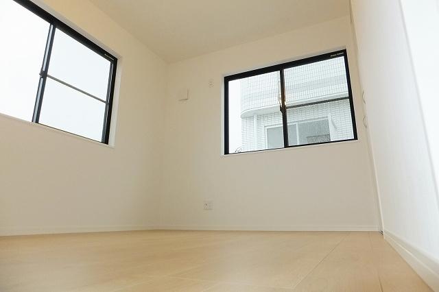 Non-living room. 3rd floor 6.0 tatami room (December 20, 2013) Shooting