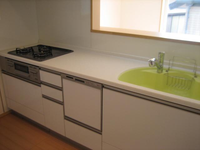 Same specifications photo (kitchen)
