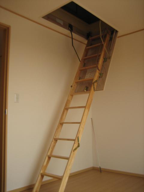 Same specifications photos (Other introspection). Grenier storage