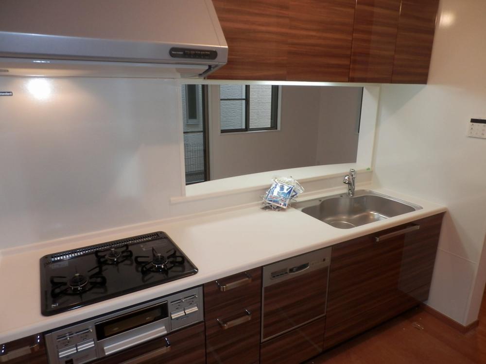 Kitchen. Indoor (December 8, 2013) Shooting 9 Building Kitchen