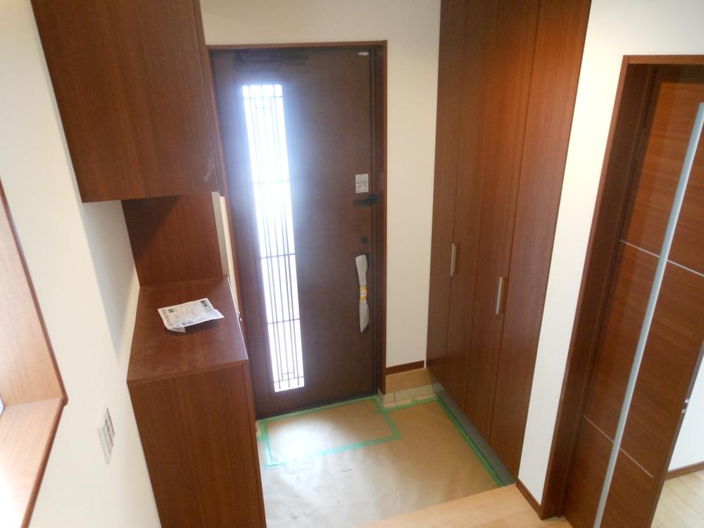 Entrance. Local (10 May 2013) Shooting