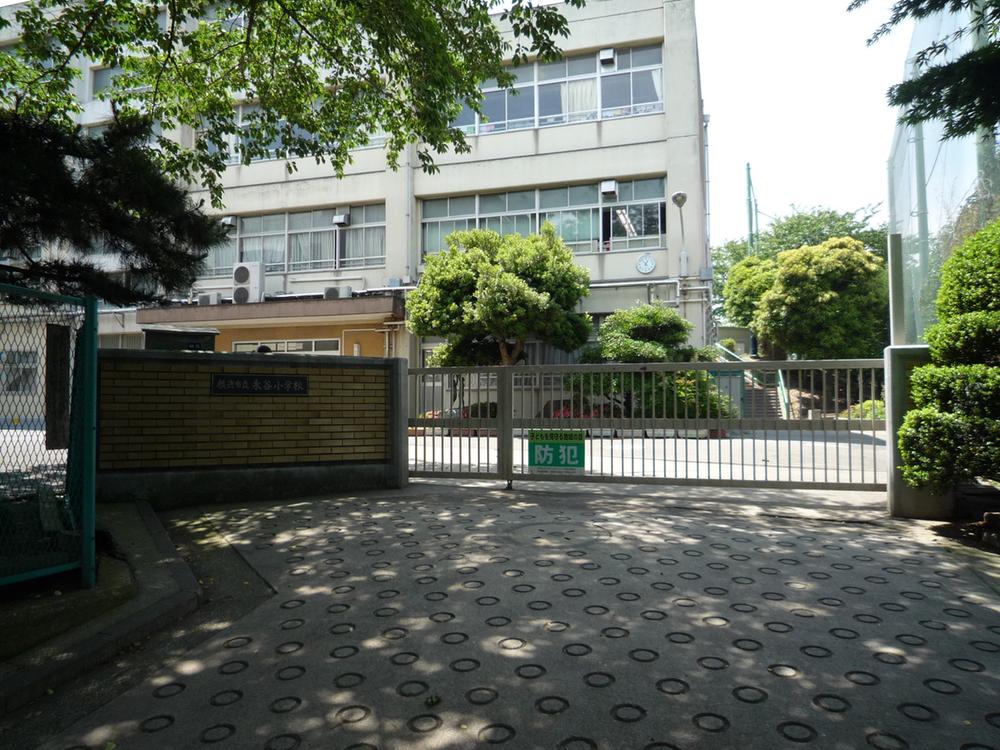 Junior high school. 1360m to Yokohama Municipal Kaminagaya junior high school