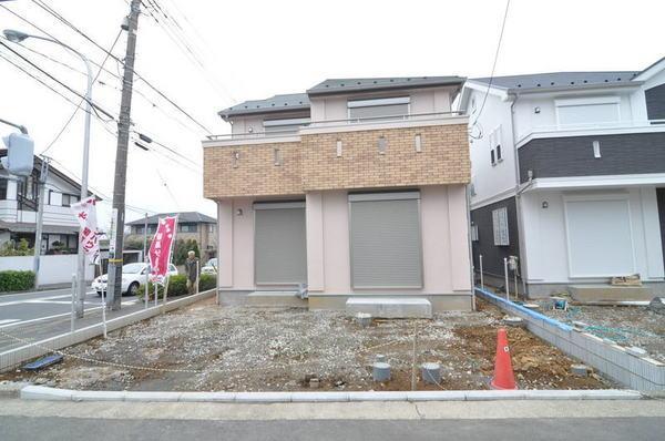 Local appearance photo. Local (11 May 2013) Shooting