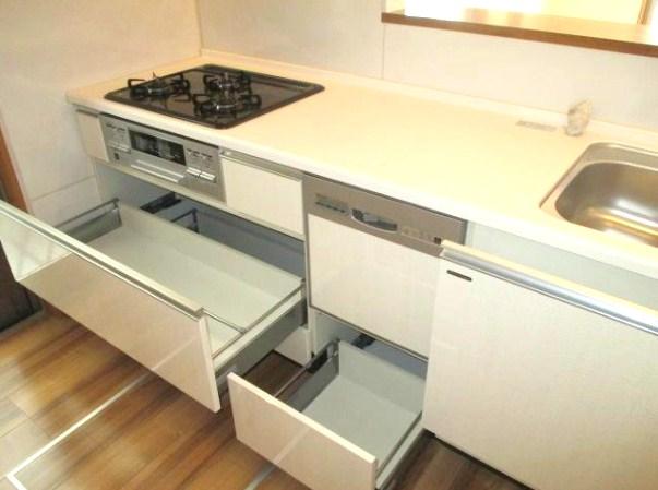 Kitchen. Indoor (11 May 2013) Shooting