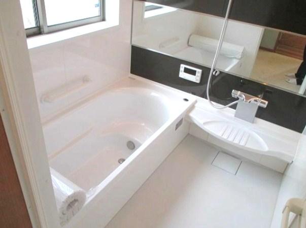 Bathroom. Indoor (11 May 2013) Shooting