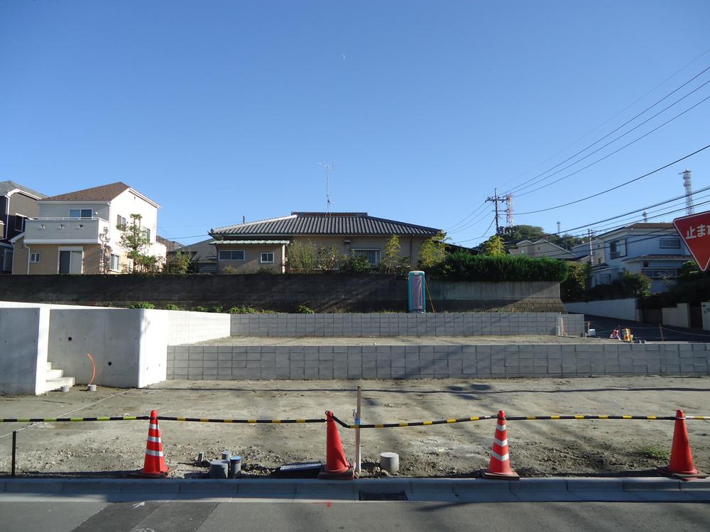 Local appearance photo. Local (10 May 2013) Shooting