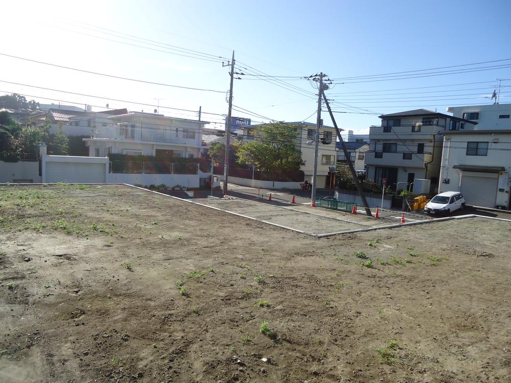 Local appearance photo. Local (10 May 2013) Shooting