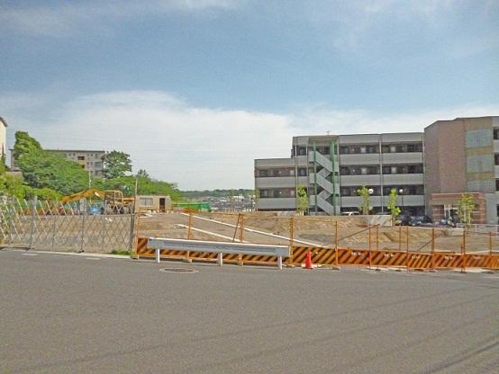 Local appearance photo. Located in one section of a quiet residential area. Local (August 2013) Shooting