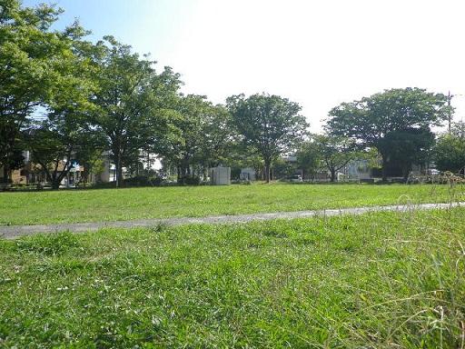 park. "Yokodai Nishikoen" to Yokodai Nishikoen 400m of healthy children on weekends voice is full of