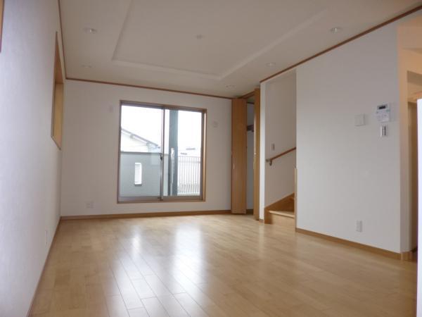 Same specifications photos (living)