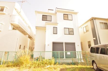 Local appearance photo. Local (12 May 2013) Shooting, Please Come preview high grade of building. 