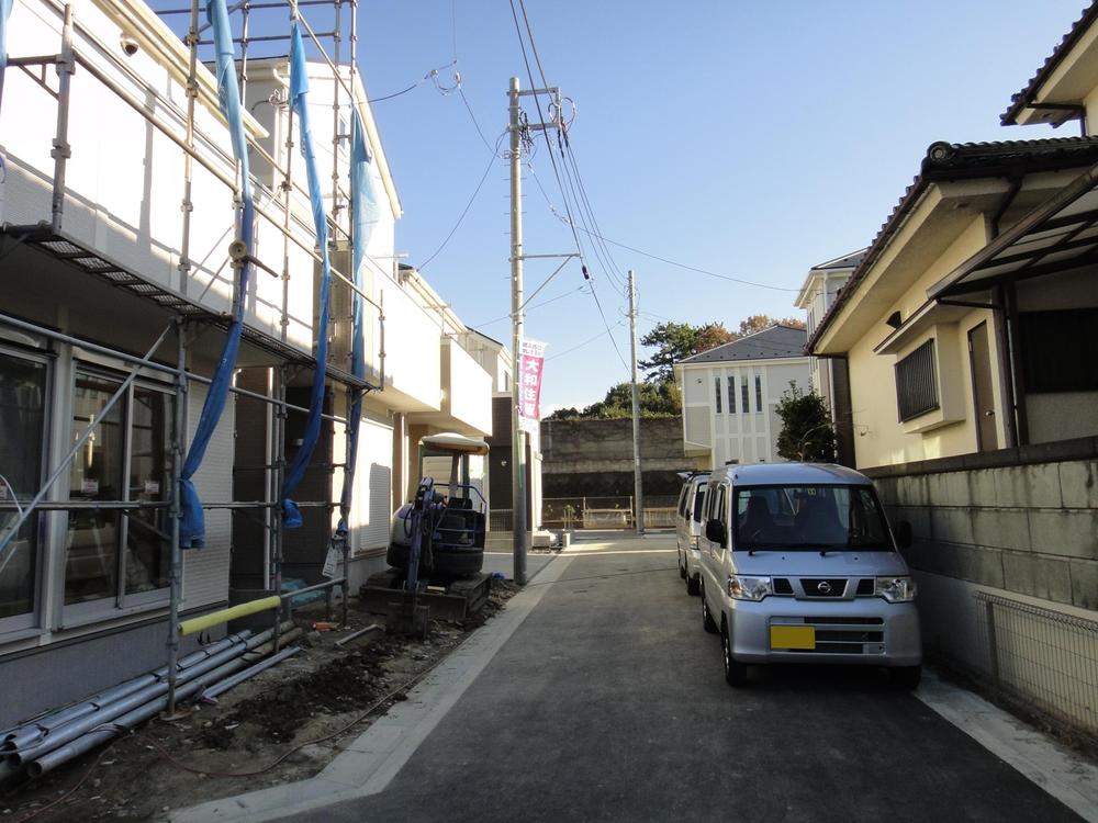 Local photos, including front road. Local (12 May 2013) Shooting