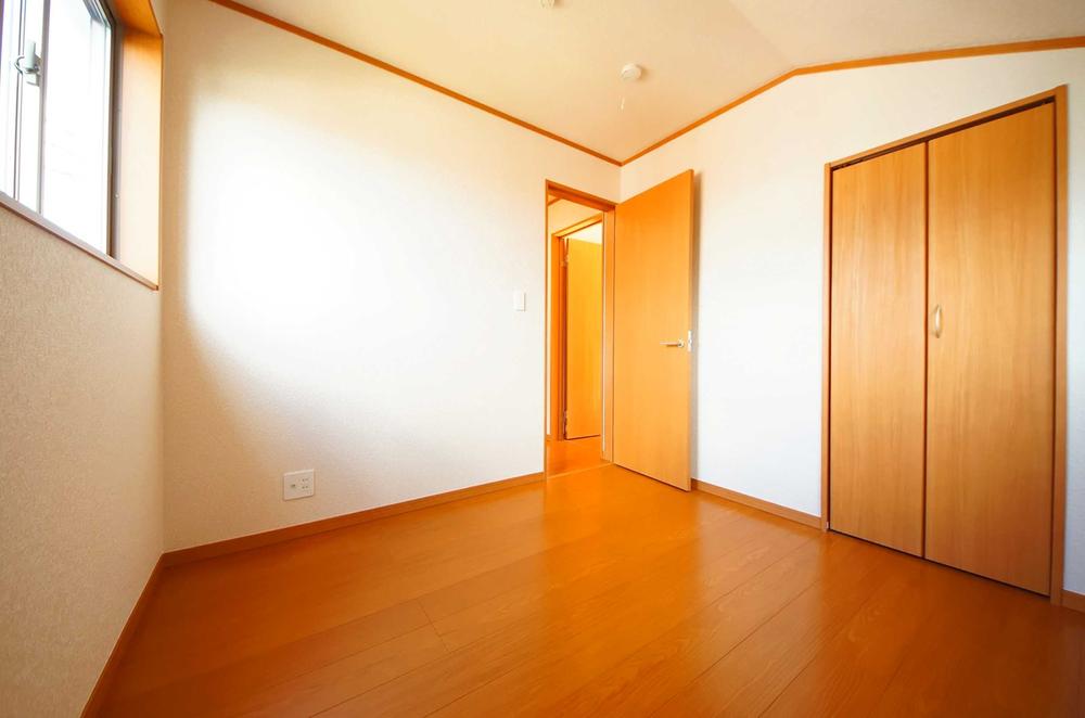 Non-living room. Indoor (11 May 2013) Shooting, It is the second floor of the Western-style 4.5 Pledge with the closet. 