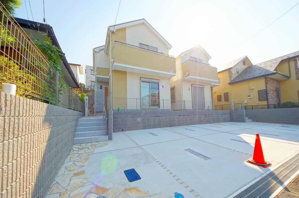 Local appearance photo. Local (11 May 2013) Shooting, Living environment is good in the old subdivision in which Siemens to 6.5M public roads.