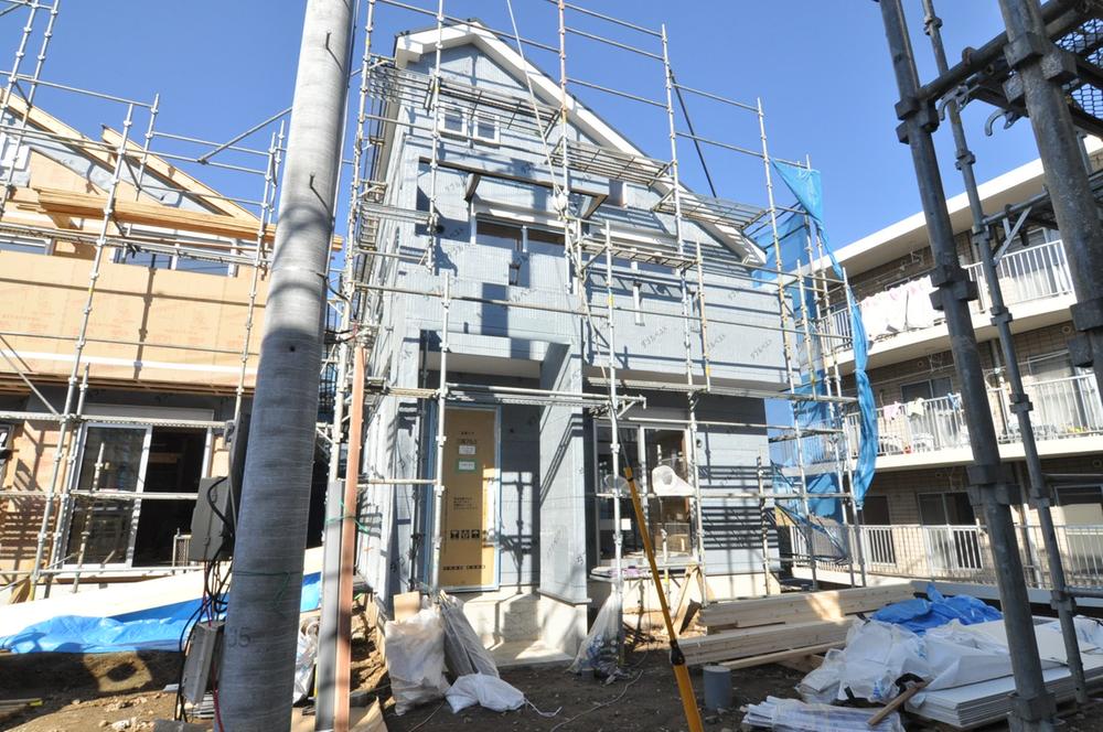 Local appearance photo. It's home building 4 Building December 2013 shooting