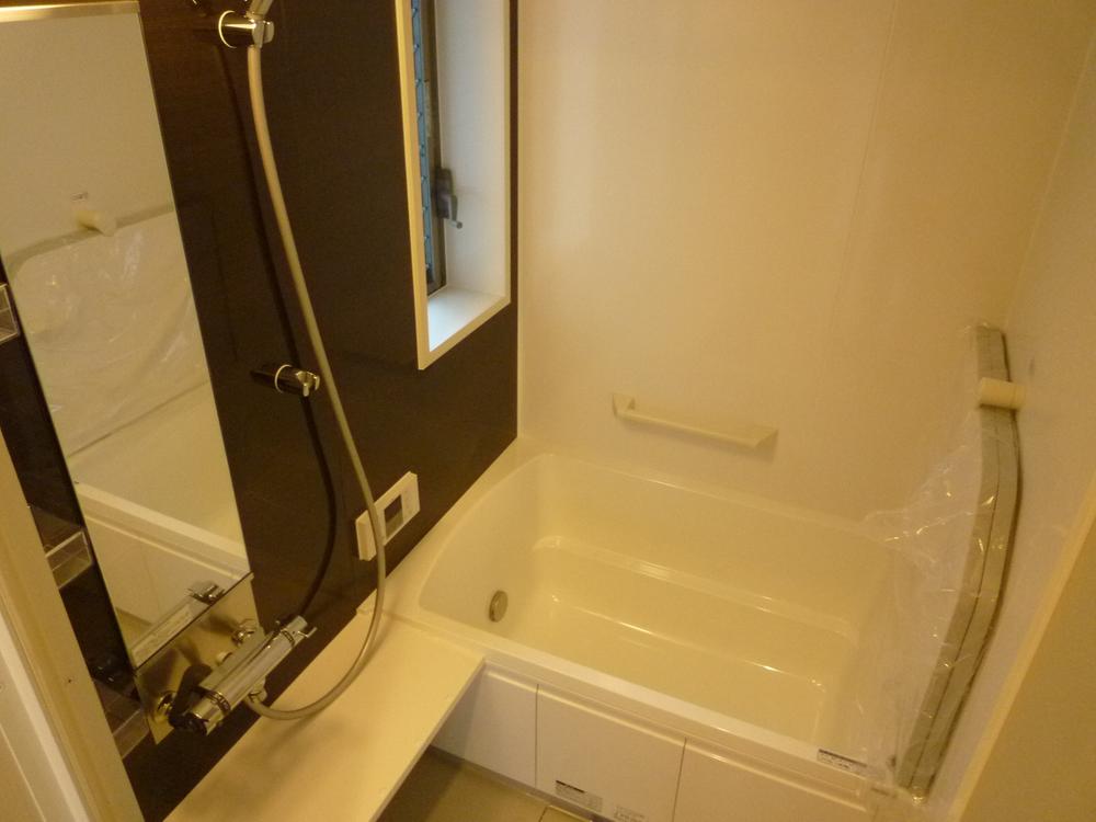 Bathroom. Adopt a high-quality unit bus.