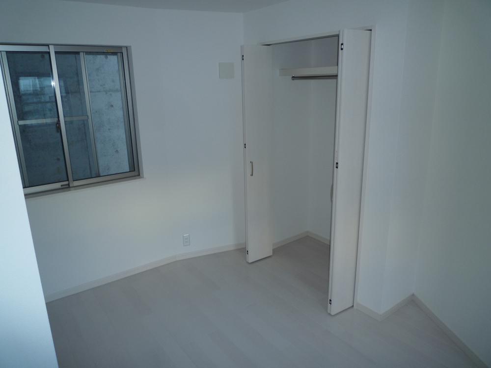 Non-living room. Each room by the high-quality interior and joinery.