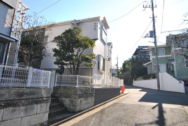 Local photos, including front road. Local (11 May 2013) Shooting