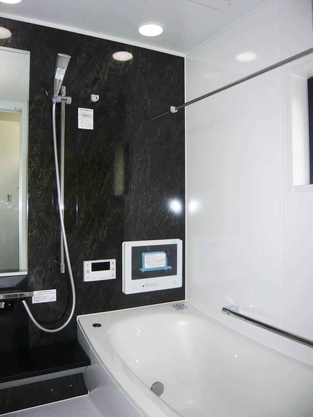 Same specifications photo (bathroom)
