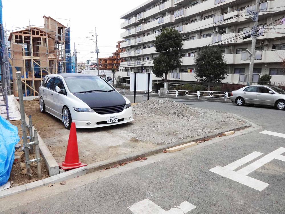 Local appearance photo. Local (12 May 2013) Shooting