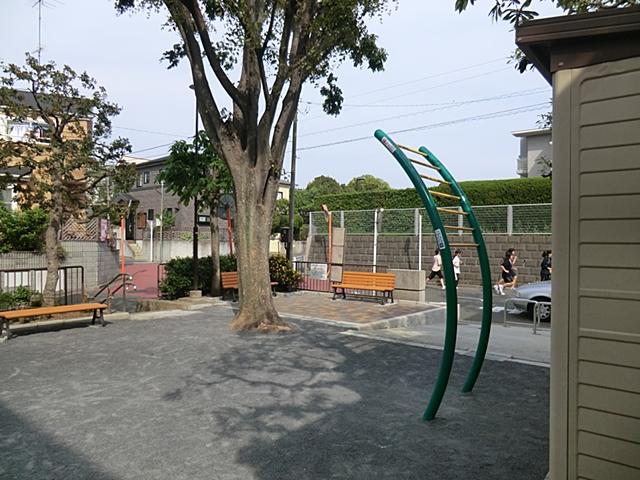 park. Higashinagaya 200m to chome park