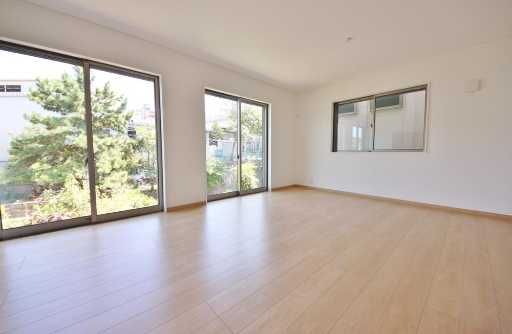 Same specifications photo (kitchen). Same specifications