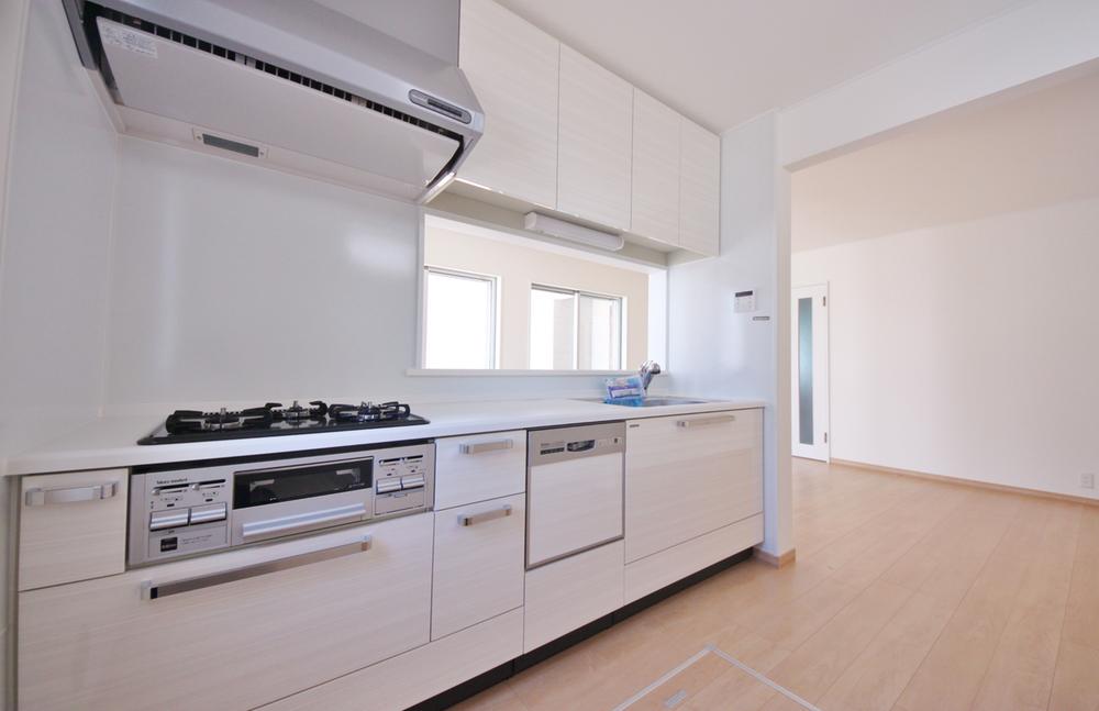 Same specifications photo (kitchen). Same specifications