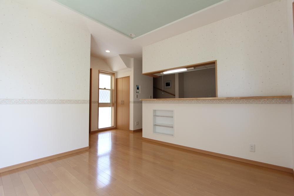 Same specifications photos (living). Example of construction living