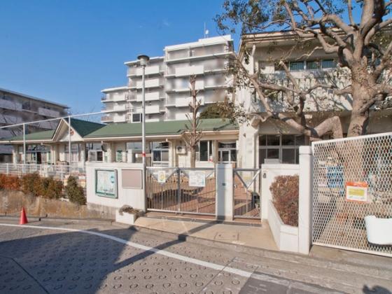 kindergarten ・ Nursery. Kamiooka 700m to nursery school