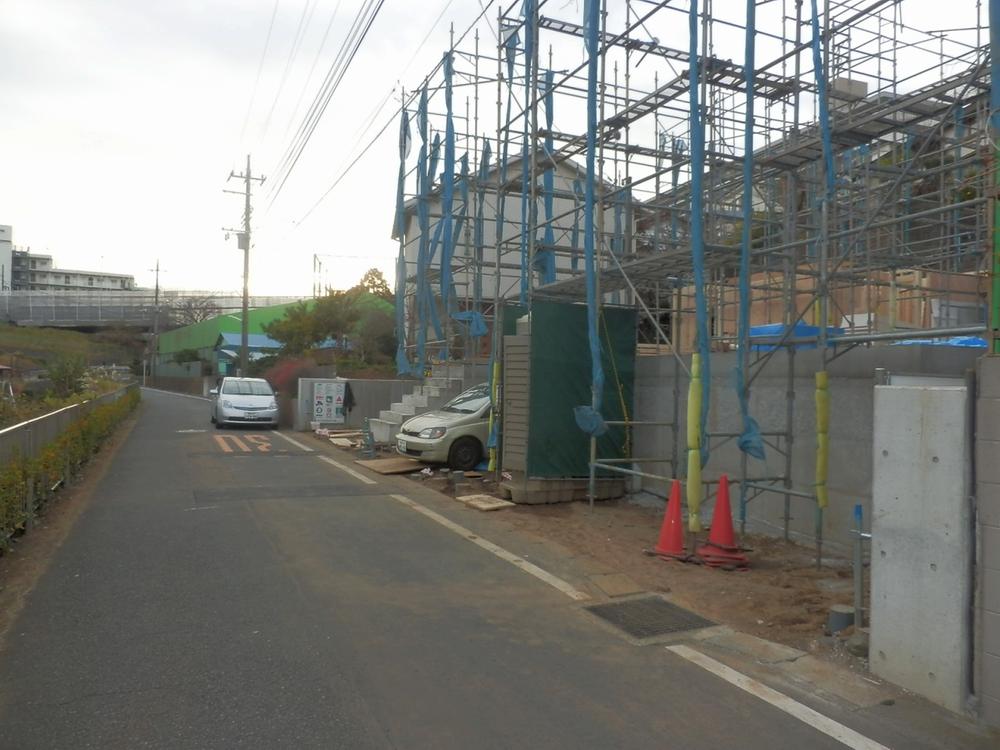 Local photos, including front road. Local photos, including front road