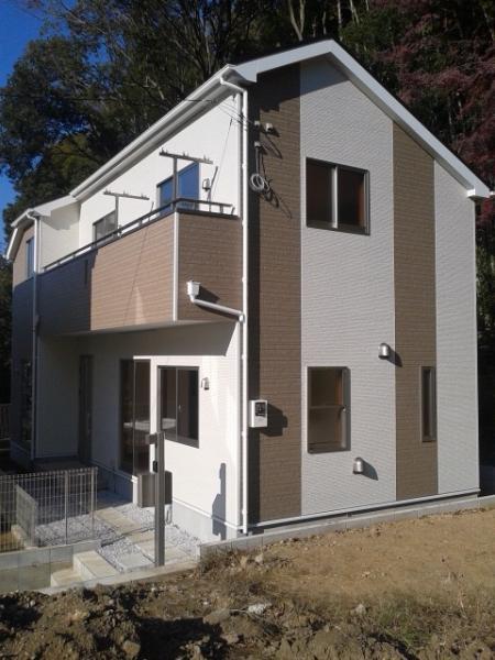 Same specifications photos (living)