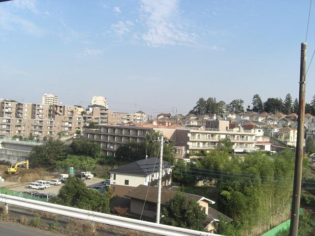 View photos from the dwelling unit. View from local (11 May 2011) Shooting