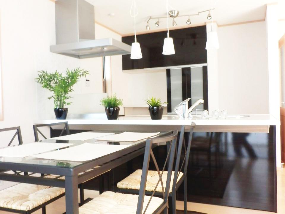 Same specifications photo (kitchen). Kitchen (company specification example)