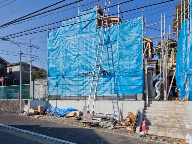 Local appearance photo. Local (12 May 2013) Shooting