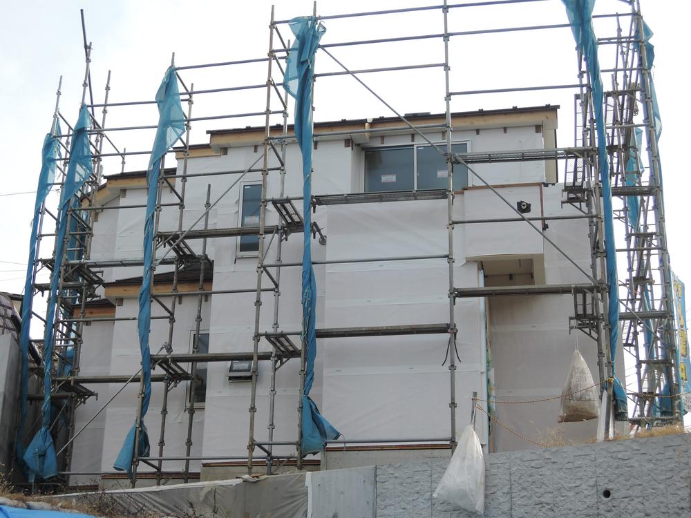 Local appearance photo. Local (12 May 2013) Shooting